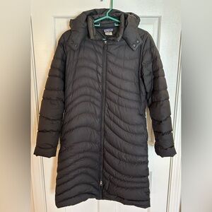 Patagonia Women’s Hooded Down Coat - Medium
